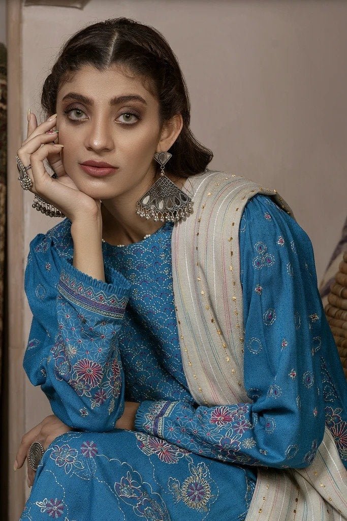 Ready To Wear Lakhany 03 Piece Embroidered Fancy Slub Suit LSM-2566