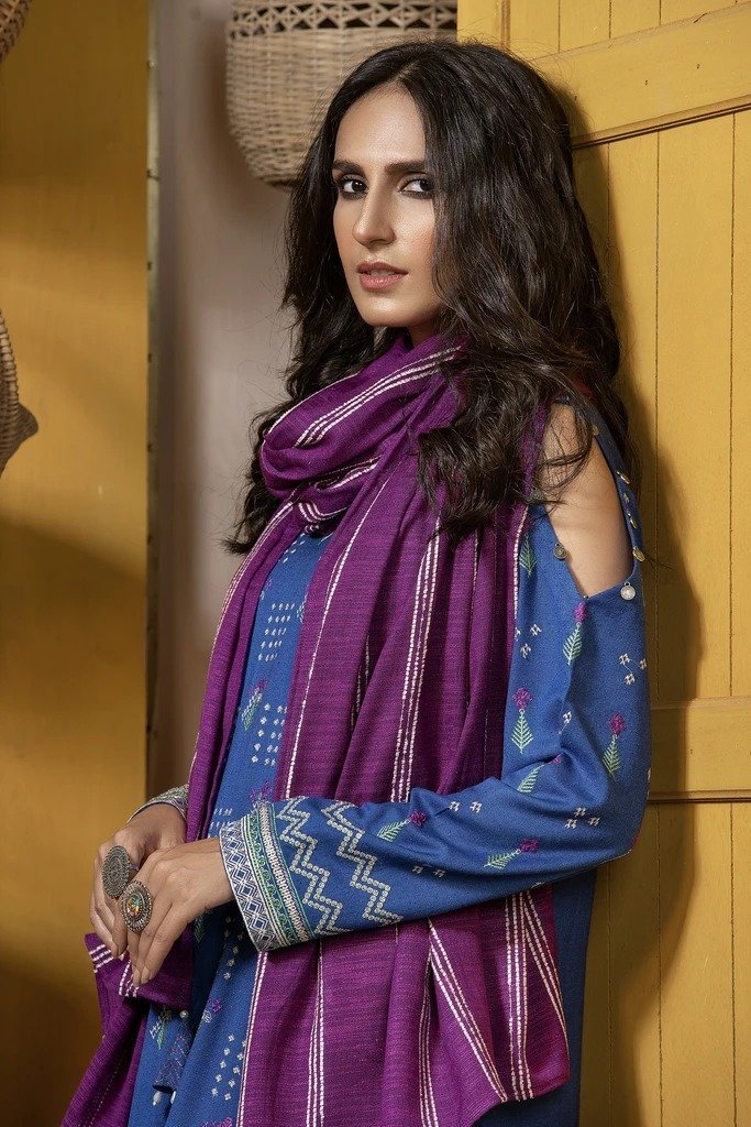 Ready To Wear Lakhany 03 Piece Embroidered Fancy Slub Suit LSM-2569