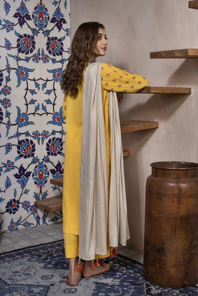 Ready To Wear Lakhany 03 Piece Embroidered Fancy Slub Suit LSM-2574